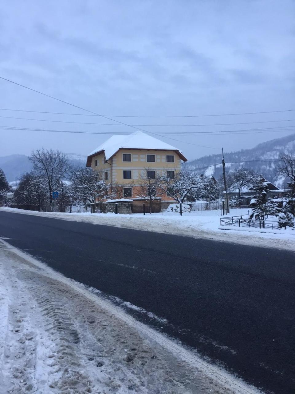 Затишний Дім Jaremtsche Exterior foto